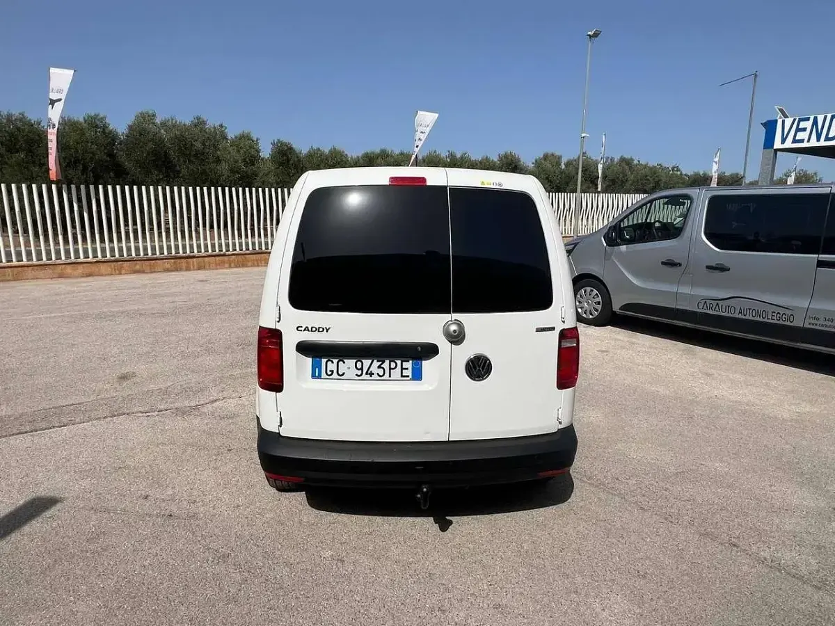 Usata VW Caddy 122 CV (89 kW) 2017 Bianco Monovolume