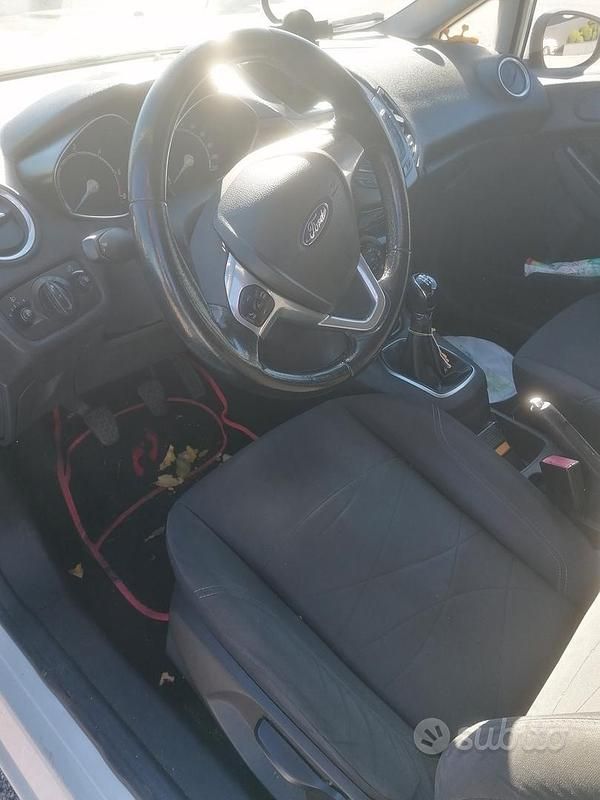 Usata Ford Fiesta 2016 Bianco Berlina