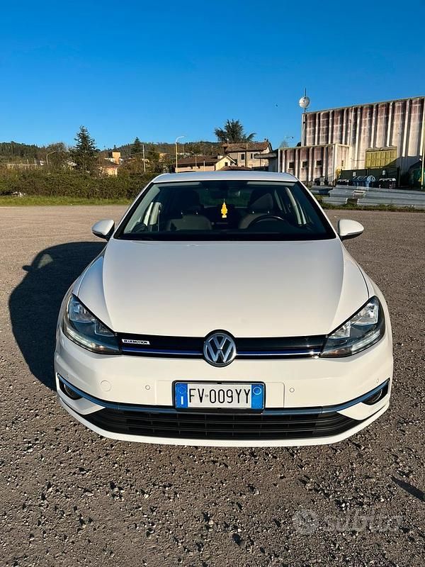 Usata VW Golf VII Executive 131 CV (96 kW) 2019 Berlina