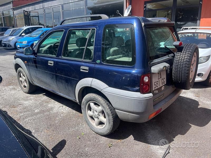 Usata Land Rover Freelander 111 CV (81 kW) 2001 Blu SUV