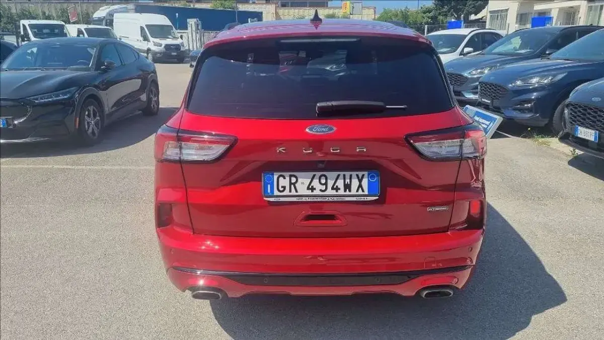 Usata Ford Kuga ST-Line 190 CV (139 kW) 2024 Rossa SUV