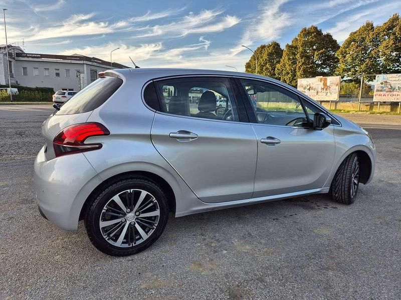 Usata Peugeot 208 Allure 75 CV (55 kW) 2017 Utilitaria
