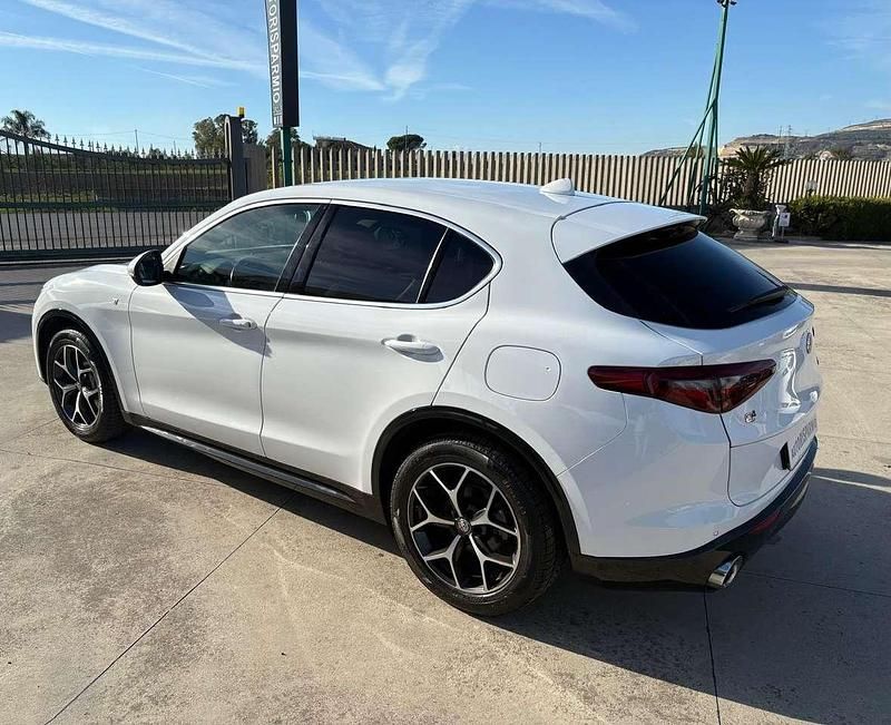 Usata Alfa Romeo Stelvio Ti 209 CV (153 kW) 2021 Bianco SUV