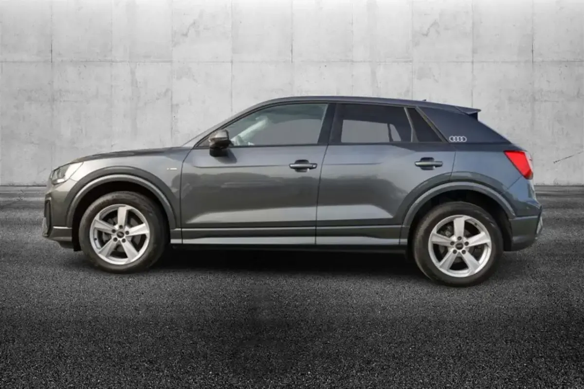 Usata Audi Q2 S-Line 150 CV (110 kW) 2023 Grigio SUV