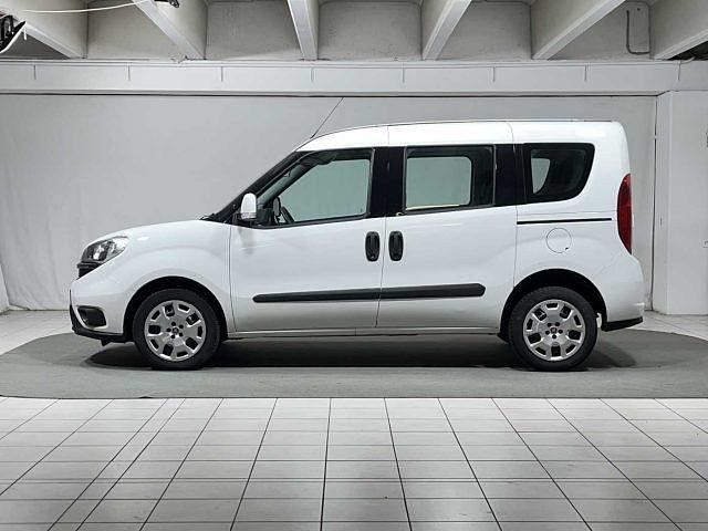 Usata Fiat Doblò Easy 95 CV (69 kW) 2015 Bianco Monovolume