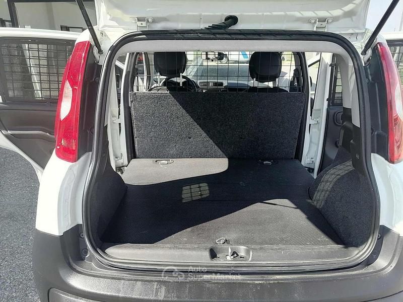 Usata Fiat Panda 4x4 Pop 85 CV (62 kW) 2019 Bianco pastello Utilitaria