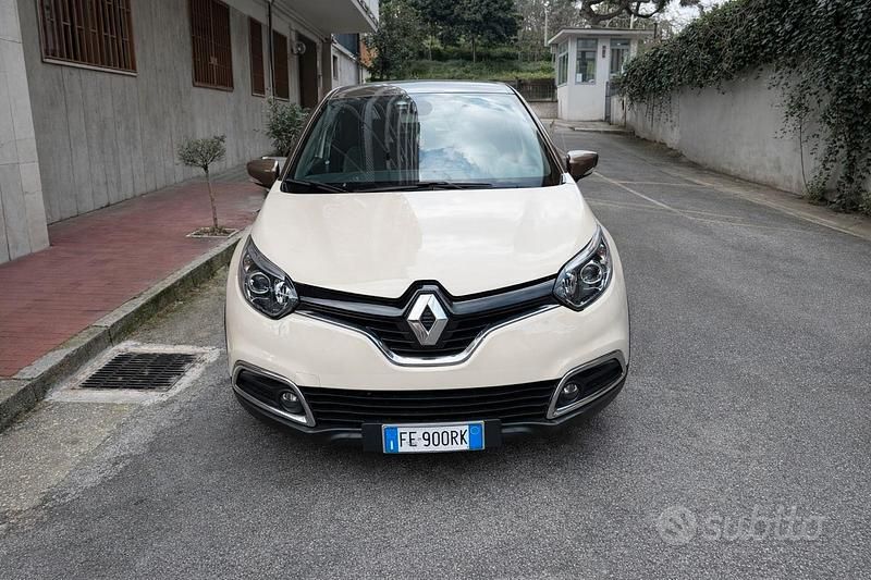 Usata Renault Captur Iconic 2016 Bianco SUV