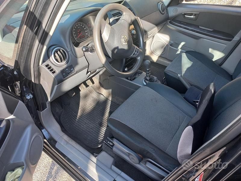 Usata Suzuki SX4 120 CV (88 kW) 2006 Nero Utilitaria