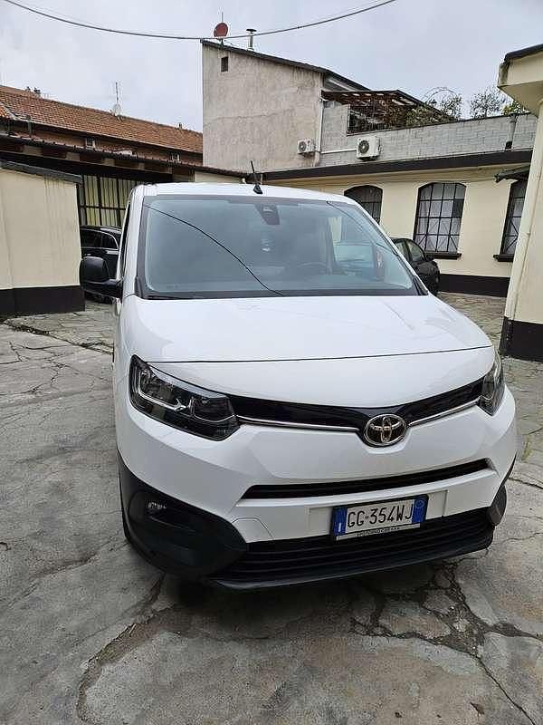 Usata Toyota Proace City City 102 CV (75 kW) 2021 Bianco Monovolume