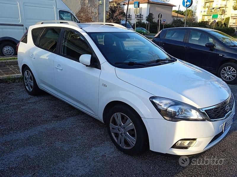 Usata Kia Ceed 115 CV (84 kW) 2011 Bianco Utilitaria