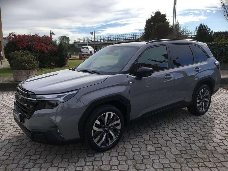 Grigio Nuova 2026 Subaru Forester Premium SUV | 43.020 € (Buon prezzo) - Immagine 1/4