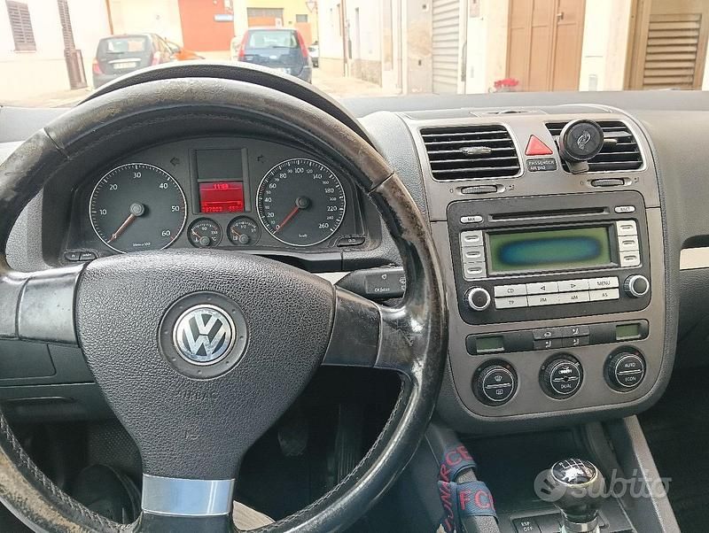 Usata VW Golf V 105 CV (77 kW) 2007 Nero Berlina