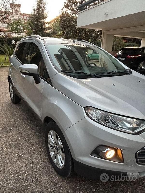 Usata Ford Ecosport 125 CV (91 kW) 2016 Grigio SUV
