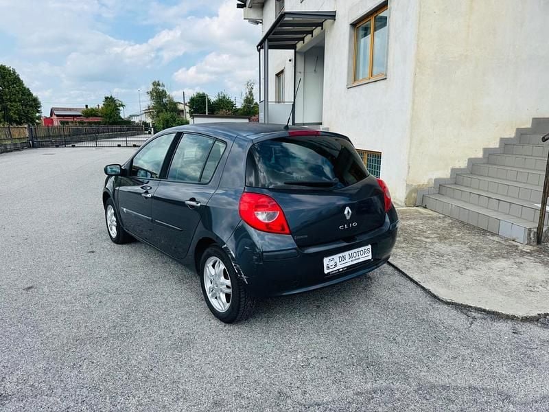Usata Renault Clio II 58 CV (42 kW) 2008 Nero Berlina
