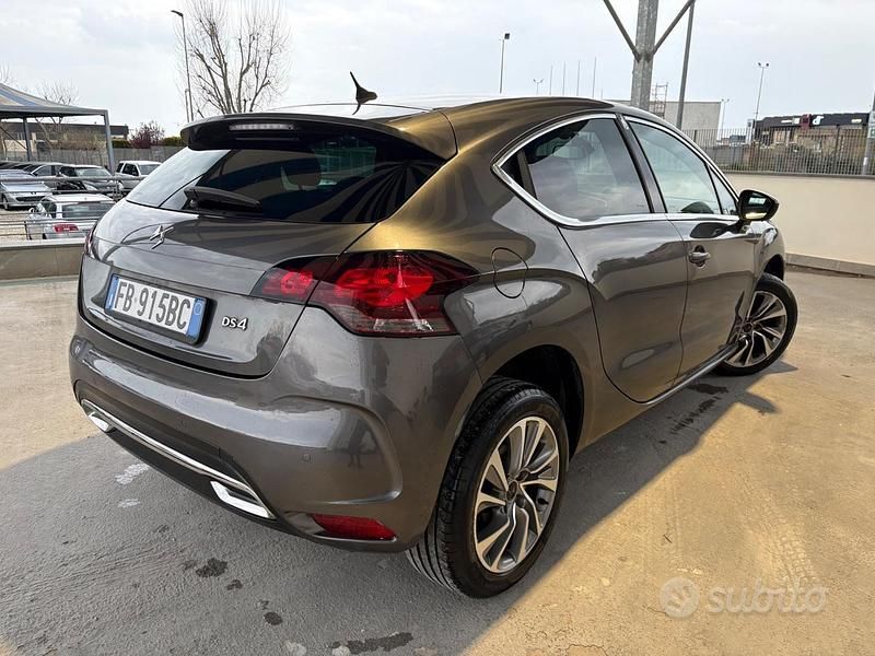Usata DS Automobiles DS4 So Chic 120 CV (88 kW) 2015 Grigio Berlina
