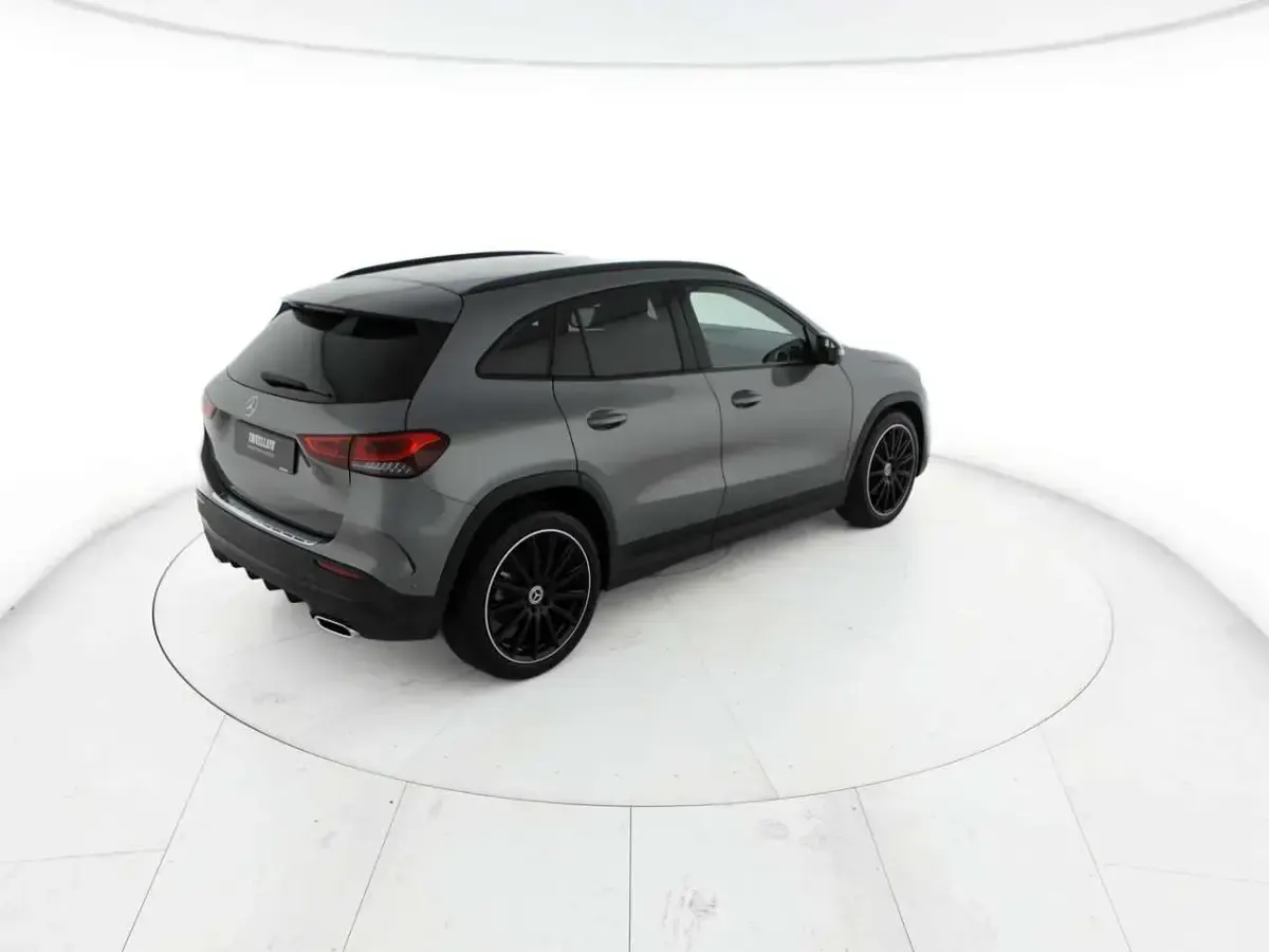 Usata Mercedes GLA200 Premium 150 CV (110 kW) 2022 Grigio SUV