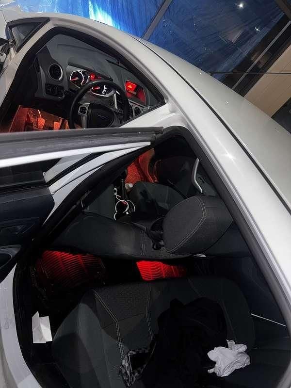 Usata Ford Fiesta Titanium 82 CV (60 kW) 2011 Utilitaria