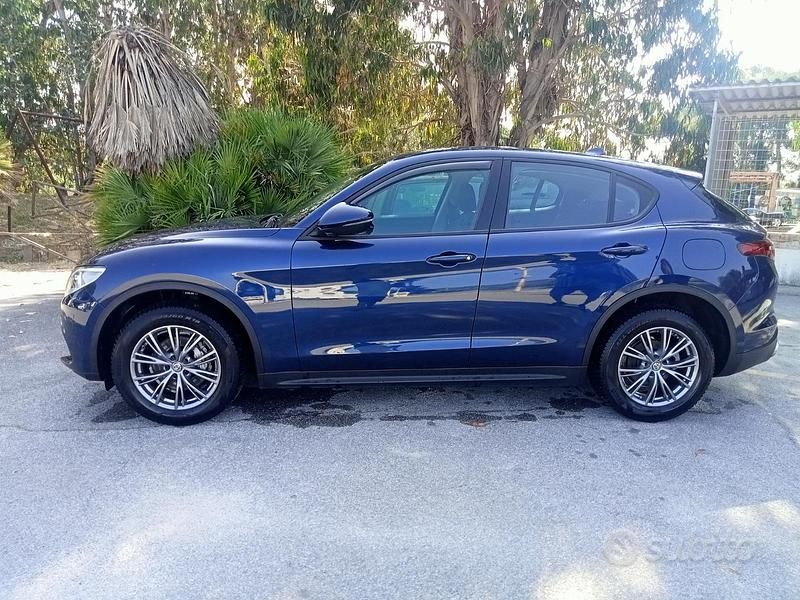 Usata Alfa Romeo Stelvio 190 CV (139 kW) 2019 Blu SUV