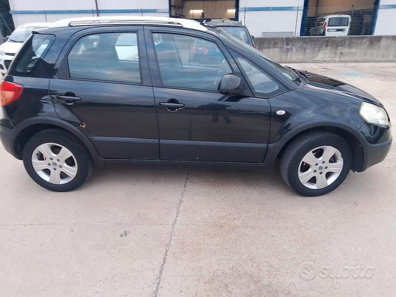 Usata Fiat Sedici Dynamic 107 CV (78 kW) 2007 Nero SUV