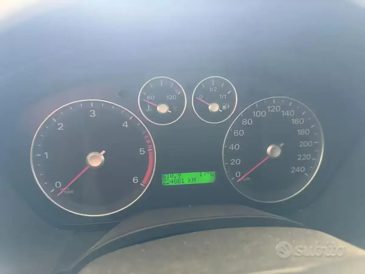 Usata Ford C-MAX 90 CV (66 kW) 2006 Grigio Monovolume
