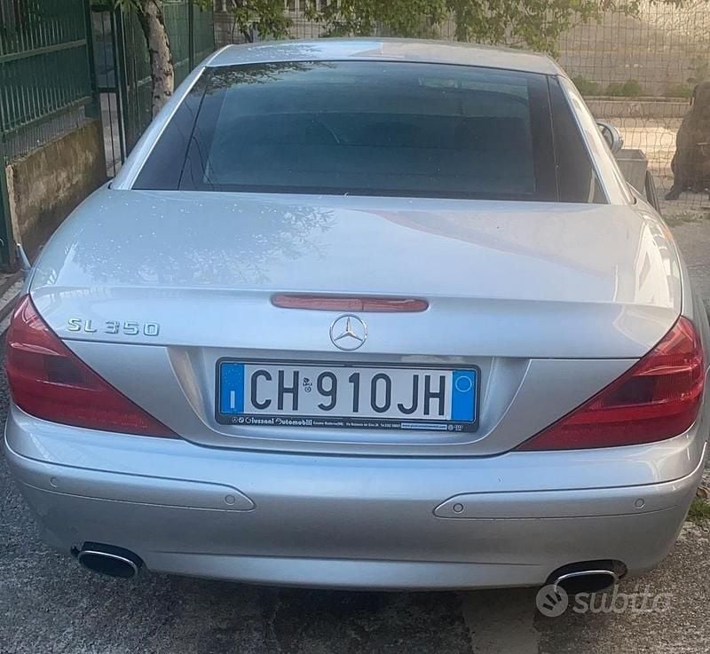 Usata Mercedes SL350 245 CV (180 kW) 2003 Grigio Cabrio