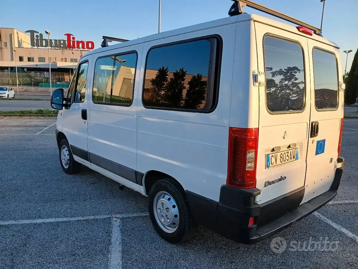 Usata Fiat Ducato 84 CV (61 kW) 2005 Bianco Furgone