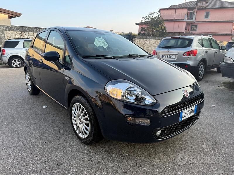 Usata Fiat Punto Street 77 CV (56 kW) 2015 Blu Berlina