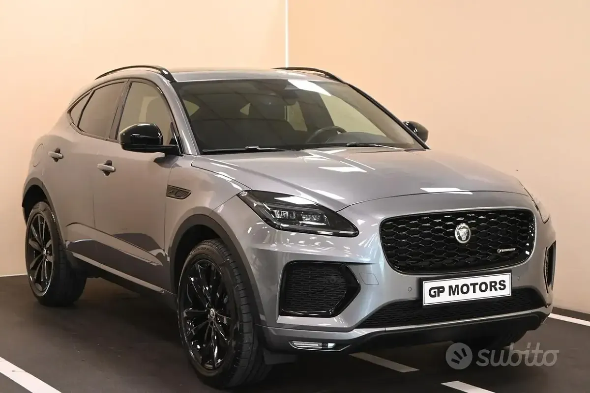 Usata Jaguar E-Pace 160 CV (117 kW) 2023 Grigio SUV