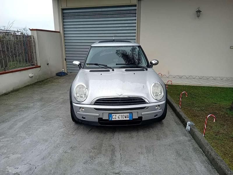 Usata Mini Cooper D 109 CV (80 kW) 2006 Utilitaria