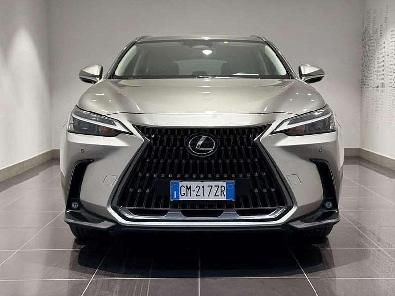 Usata Lexus NX350h 190 CV (139 kW) 2023 Sonic titanium SUV