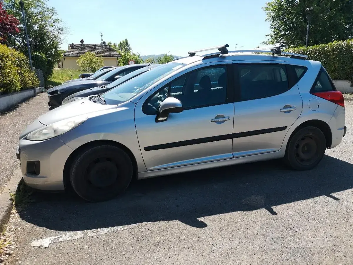 Usata Peugeot 207 73 CV (53 kW) 2009 Grigio Station wagon