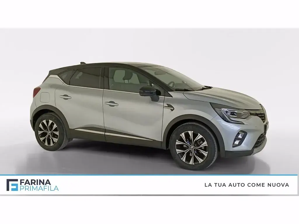 Usata Renault Captur Techno 143 CV (105 kW) 2023 Grigio chiaro tetto nero SUV