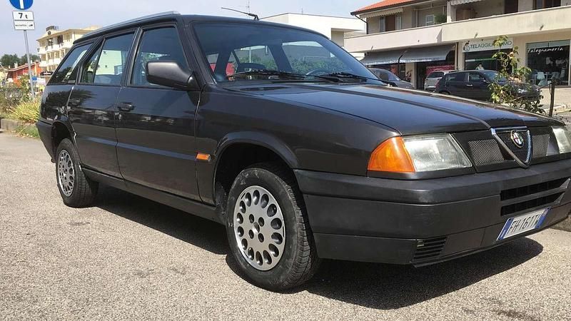 Grigio Usata 1990 Alfa Romeo 33 Station wagon | 10.000 € - Immagine 1/4