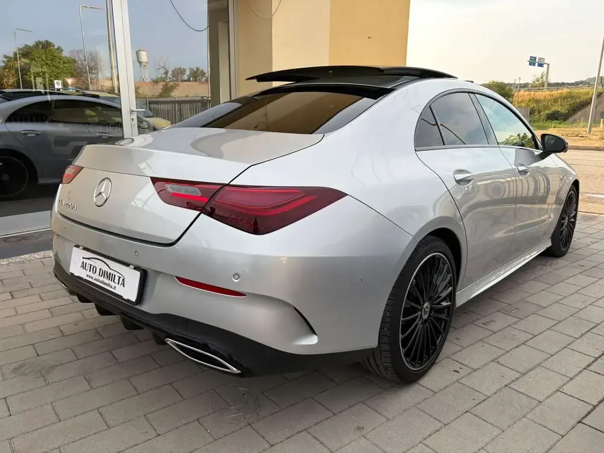 Usata Mercedes CLA220 Premium 190 CV (139 kW) 2023 Argento Coupé