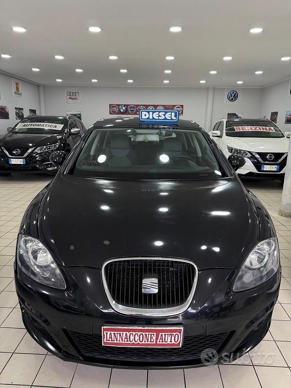 Nero Usata 2011 Seat Leon Tre volumi | 2999 € - Immagine 1/4