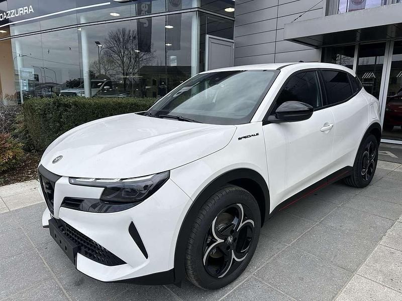 Nuova Alfa Romeo Junior Edizione Speciale 145 CV (106 kW) 2026 Bianco SUV
