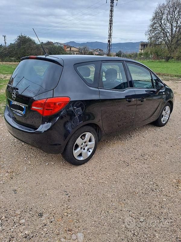 Usata Opel Meriva 2015 Nero Monovolume