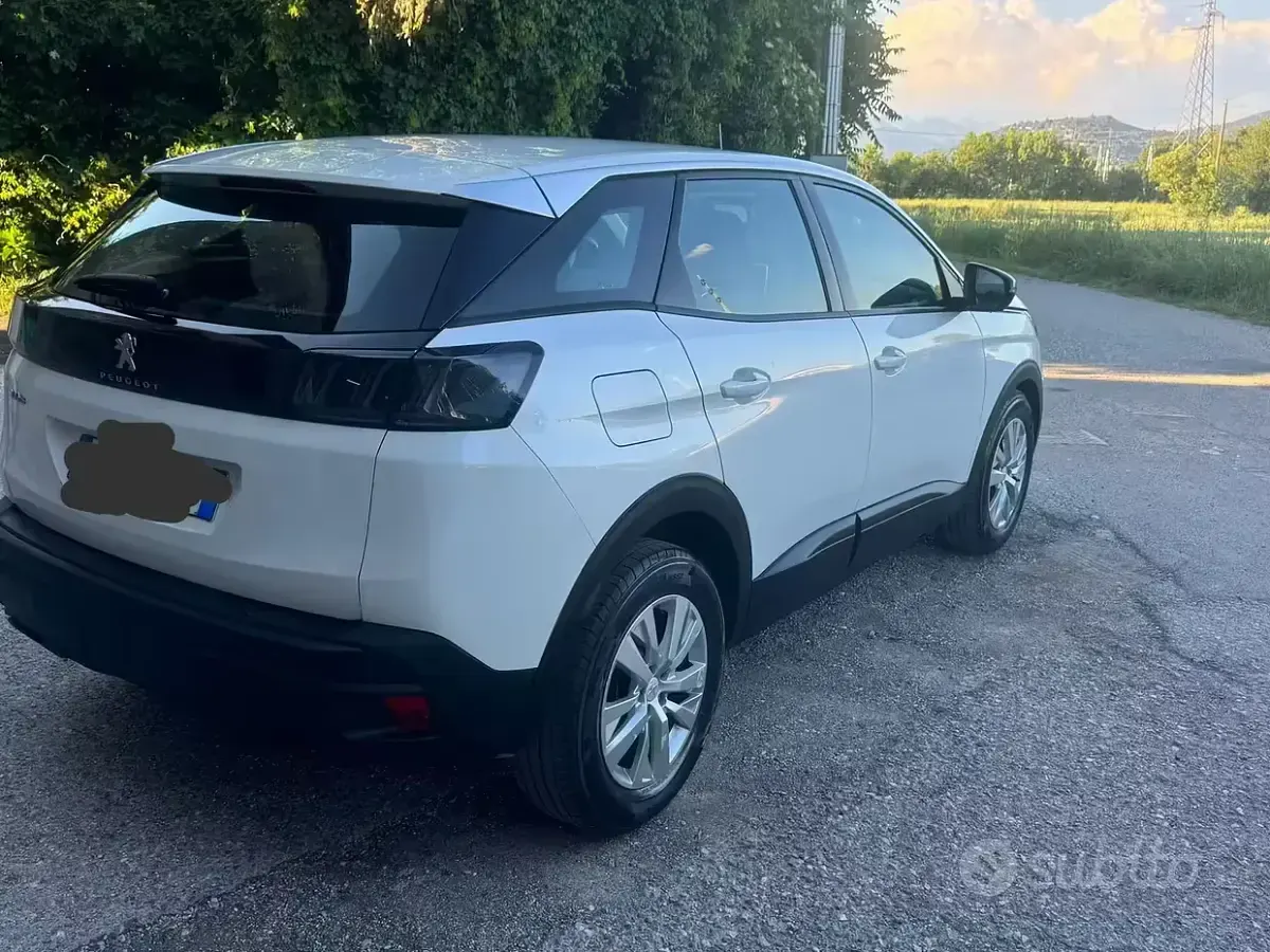 Usata Peugeot 3008 131 CV (96 kW) 2022 Bianco SUV