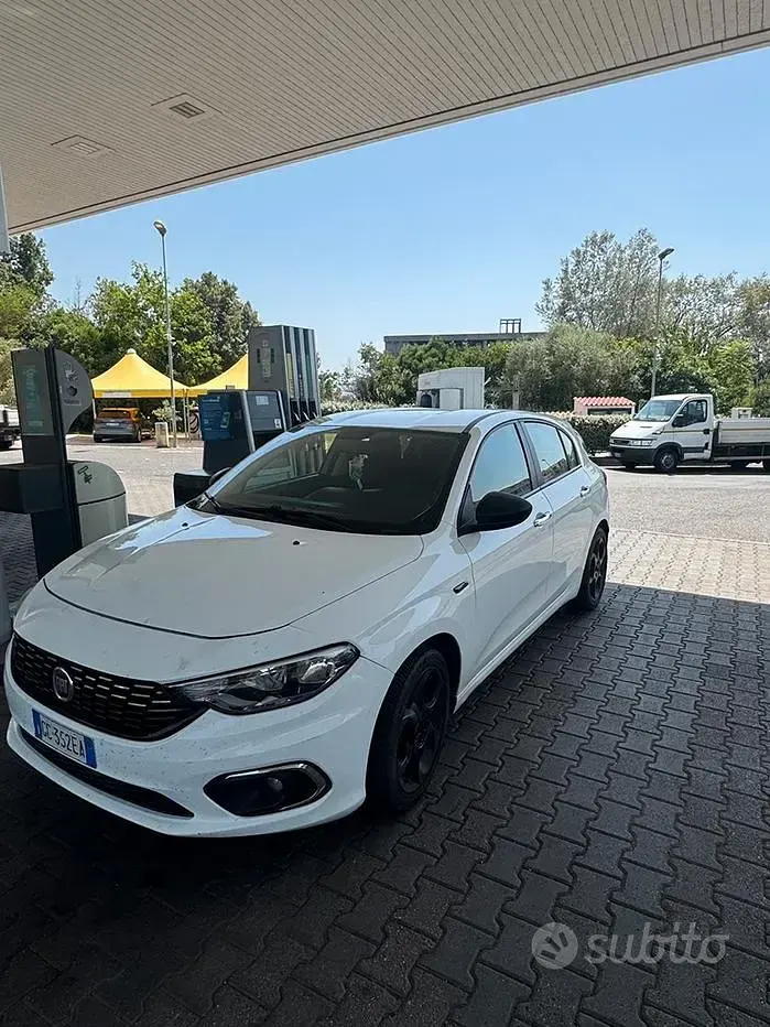 Usata Fiat Tipo 95 CV (69 kW) 2017 Bianco Berlina