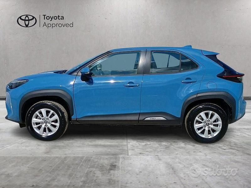 Usata Toyota Yaris Active 92 CV (67 kW) 2022 Blu Utilitaria