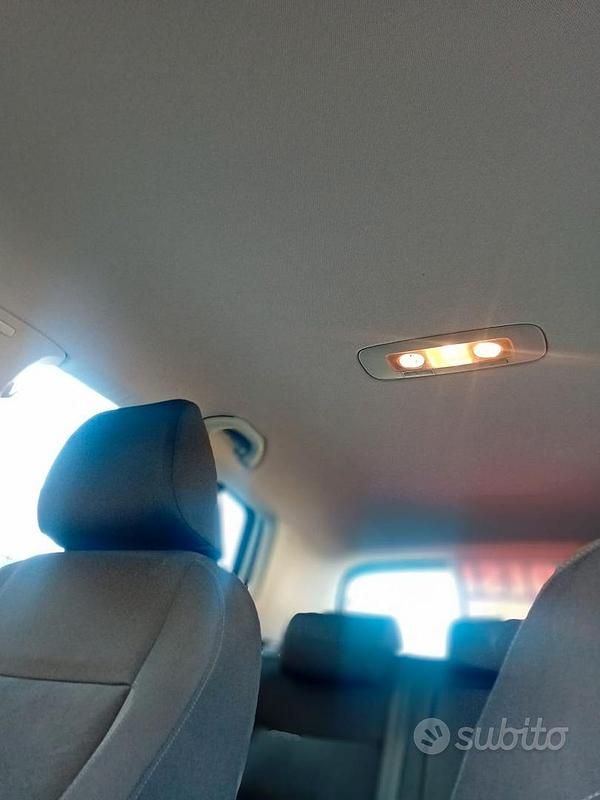 Usata VW Golf VI Highline 140 CV (102 kW) 2008 Utilitaria