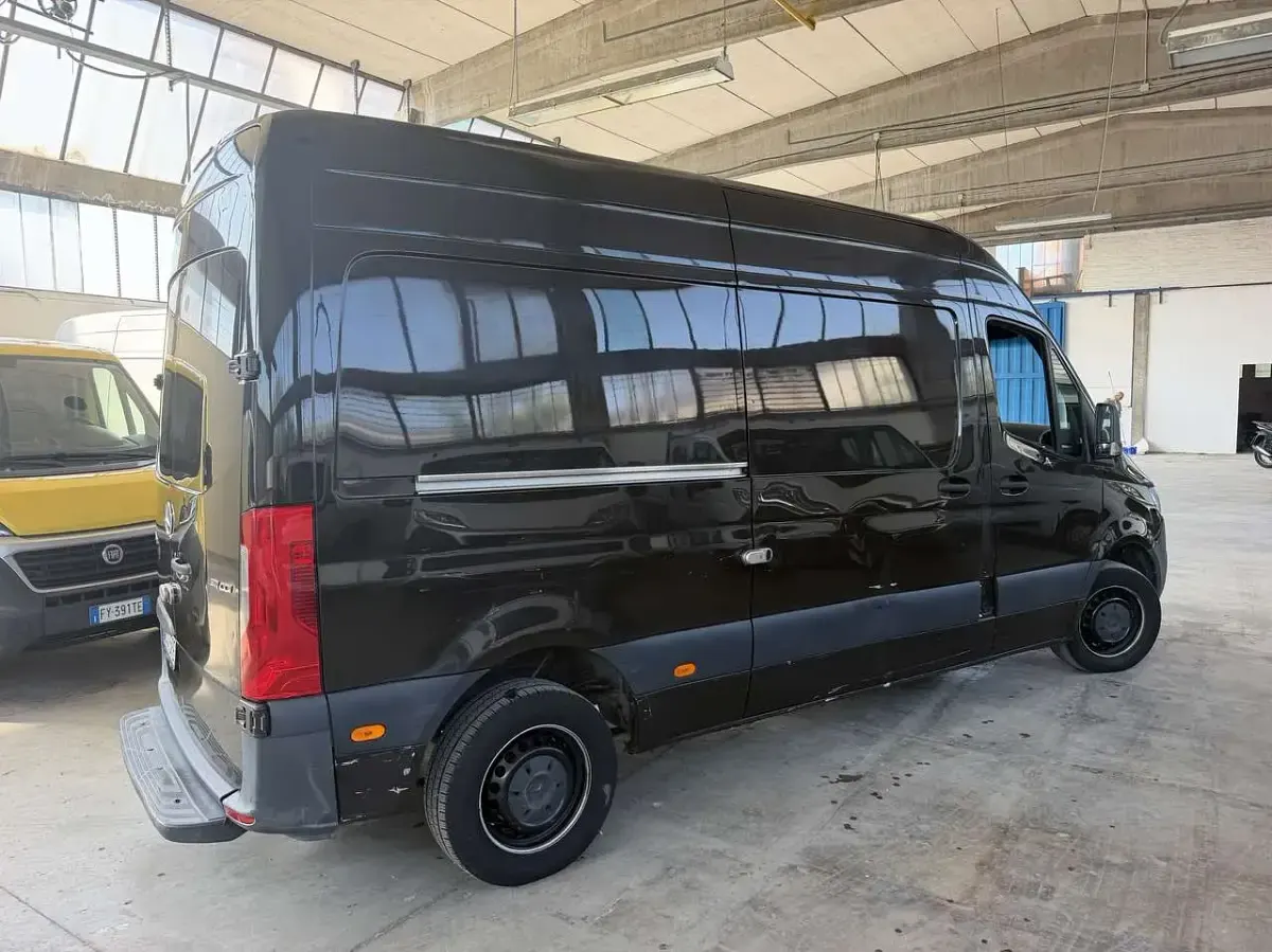 Usata Mercedes Sprinter 114 CV (83 kW) 2020 Marrone Furgone