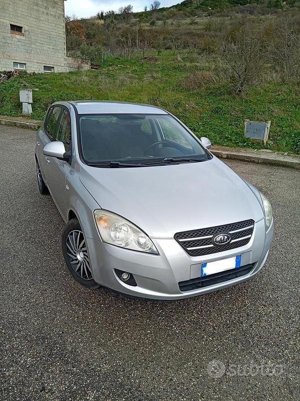 Usata Kia Ceed 2010 Grigio Utilitaria