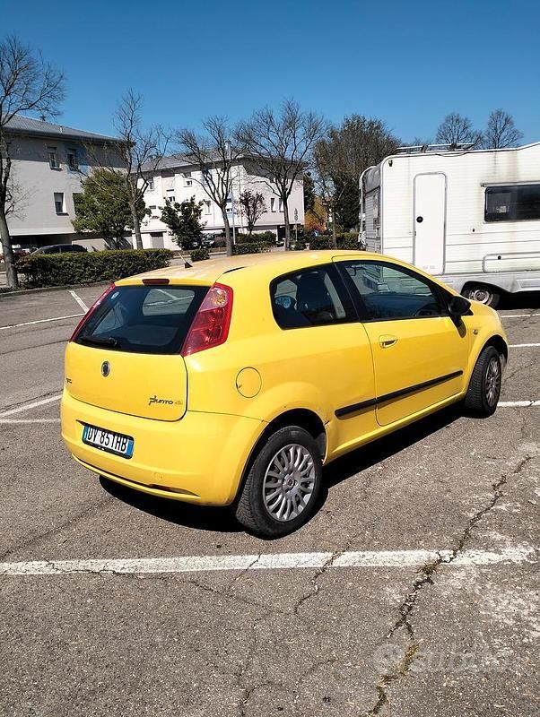 Usata Fiat Grande Punto 2009 Giallo Utilitaria