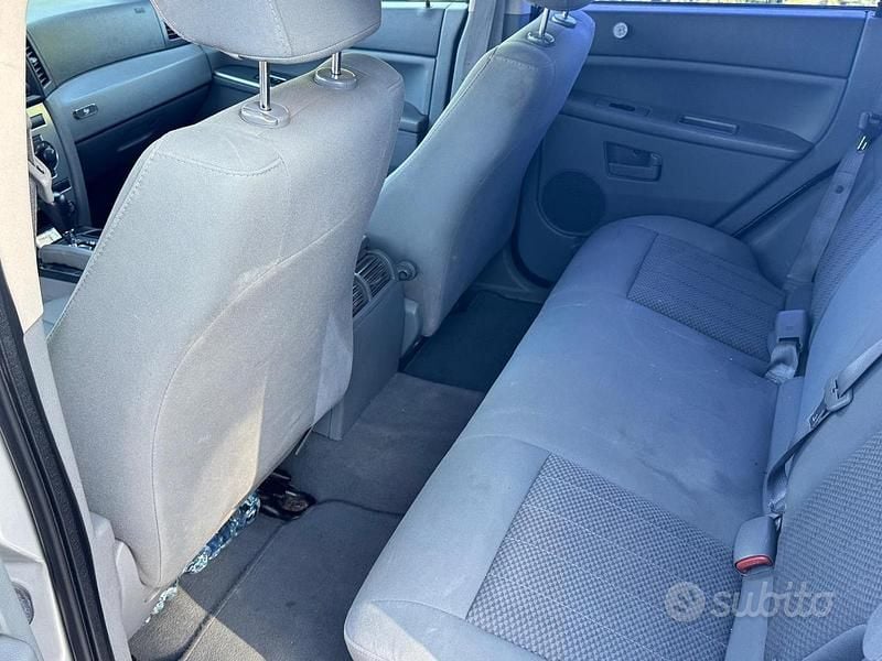 Usata Jeep Grand Cherokee 218 CV (160 kW) 2006 Grigio SUV