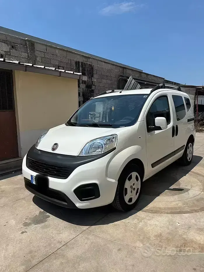 Usata Fiat Qubo Trekking 80 CV (58 kW) 2018 Bianco Monovolume