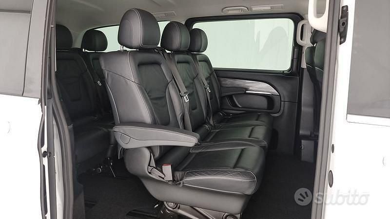 Usata Mercedes V220 163 CV (119 kW) 2022 Bianco Monovolume