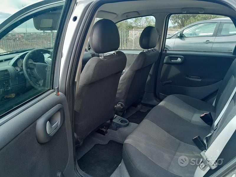 Usata Opel Corsa 2005 Grigio Berlina