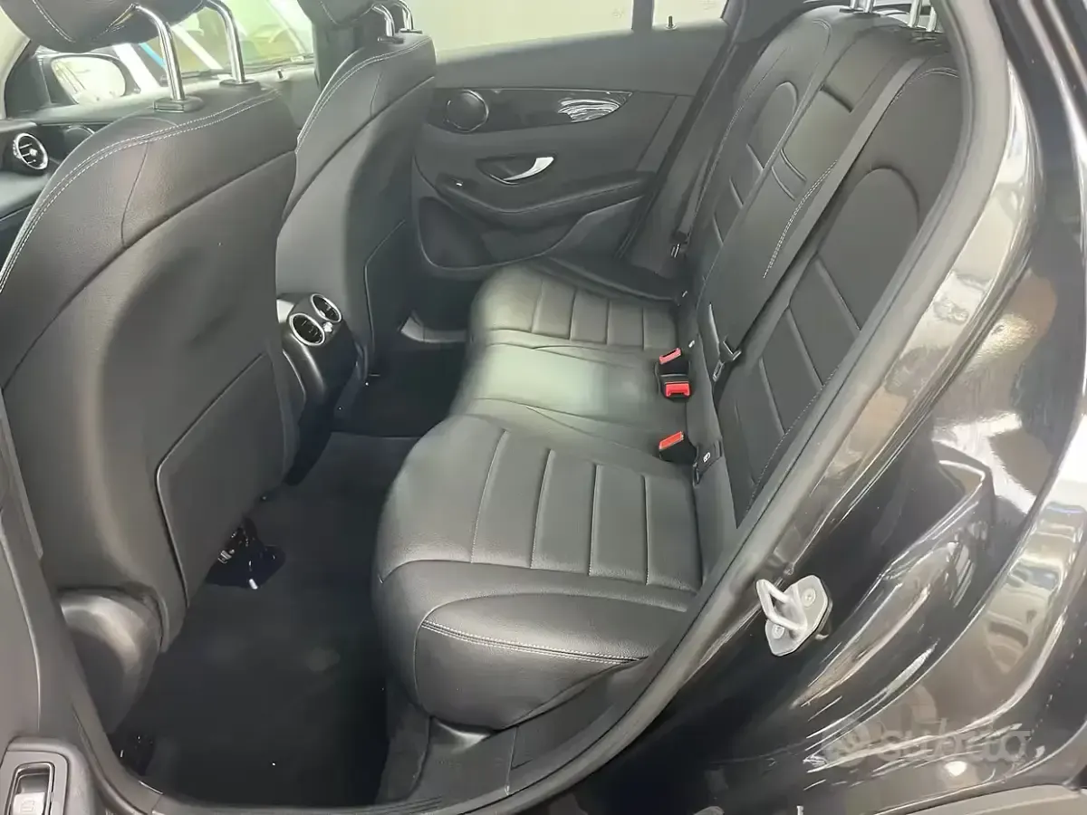 Usata Mercedes GLC220 194 CV (142 kW) 2021 Nero SUV
