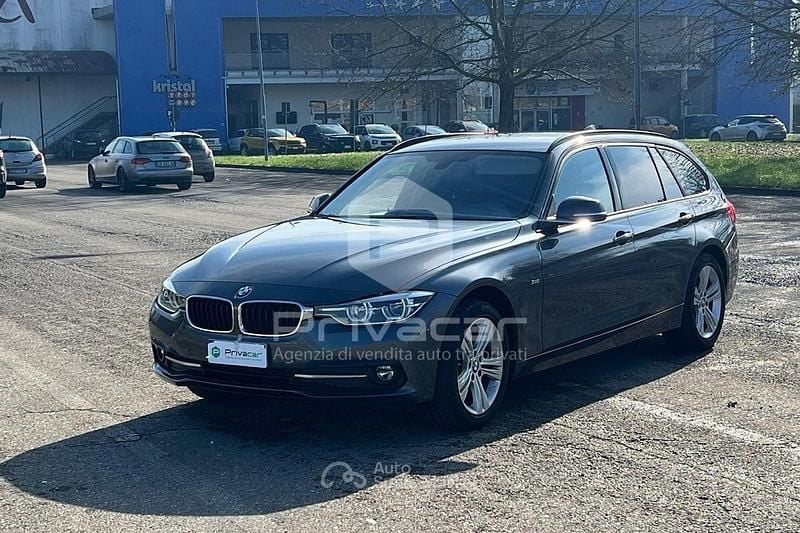 Usata BMW 318 Sport Line 150 CV (110 kW) 2018 Gray Berlina